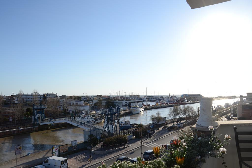 Domus Lina Hotel Fiumicino Ngoại thất bức ảnh
