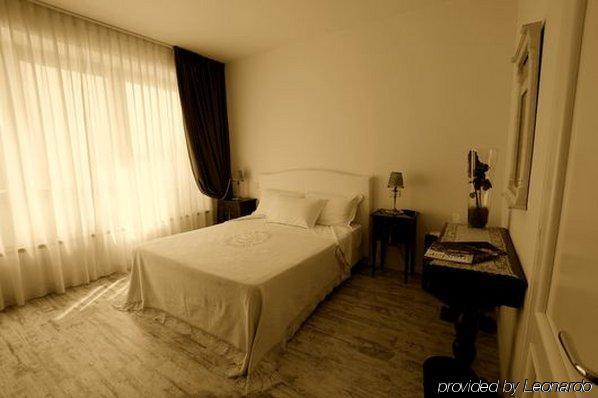 Domus Lina Hotel Fiumicino Ngoại thất bức ảnh