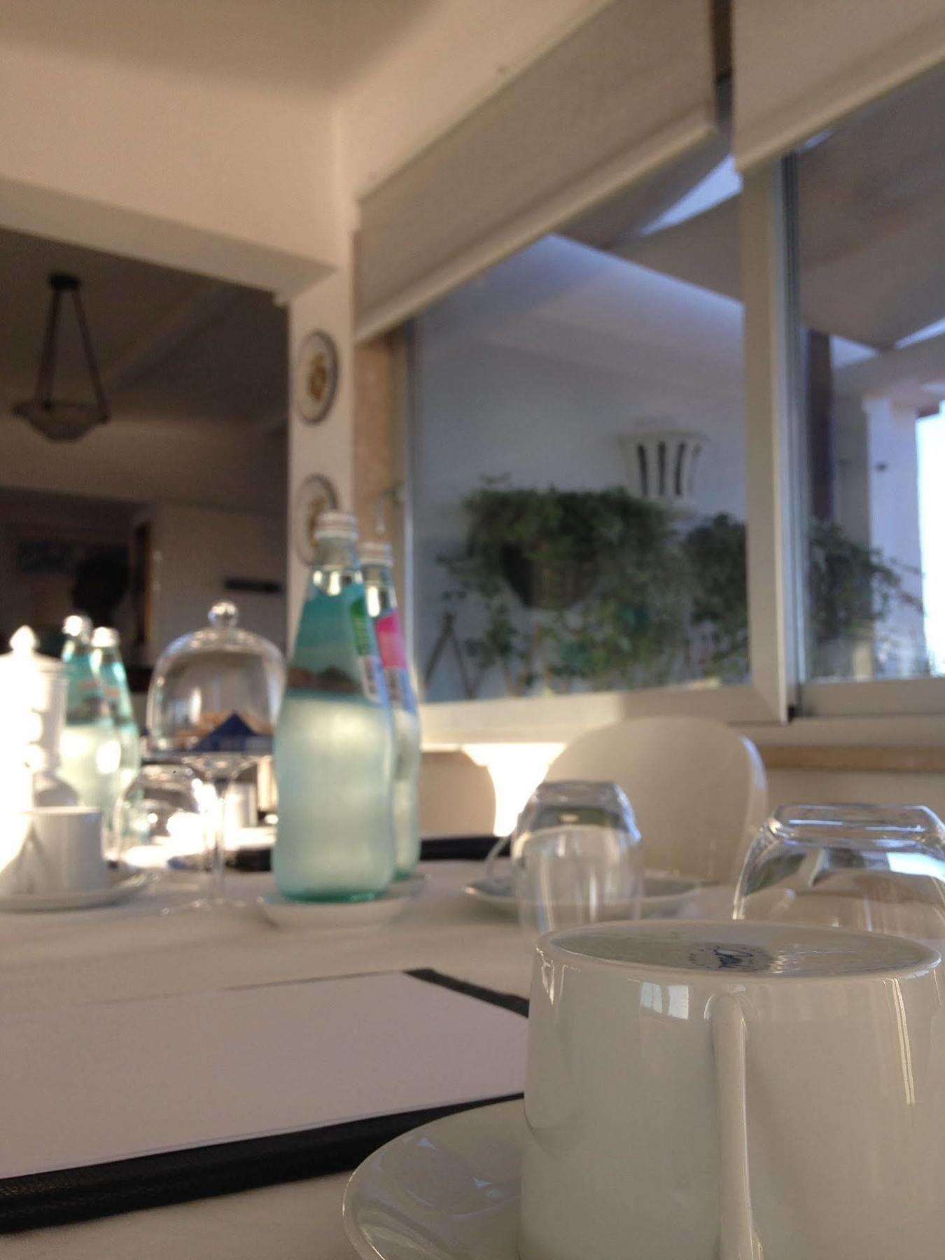 Domus Lina Hotel Fiumicino Ngoại thất bức ảnh