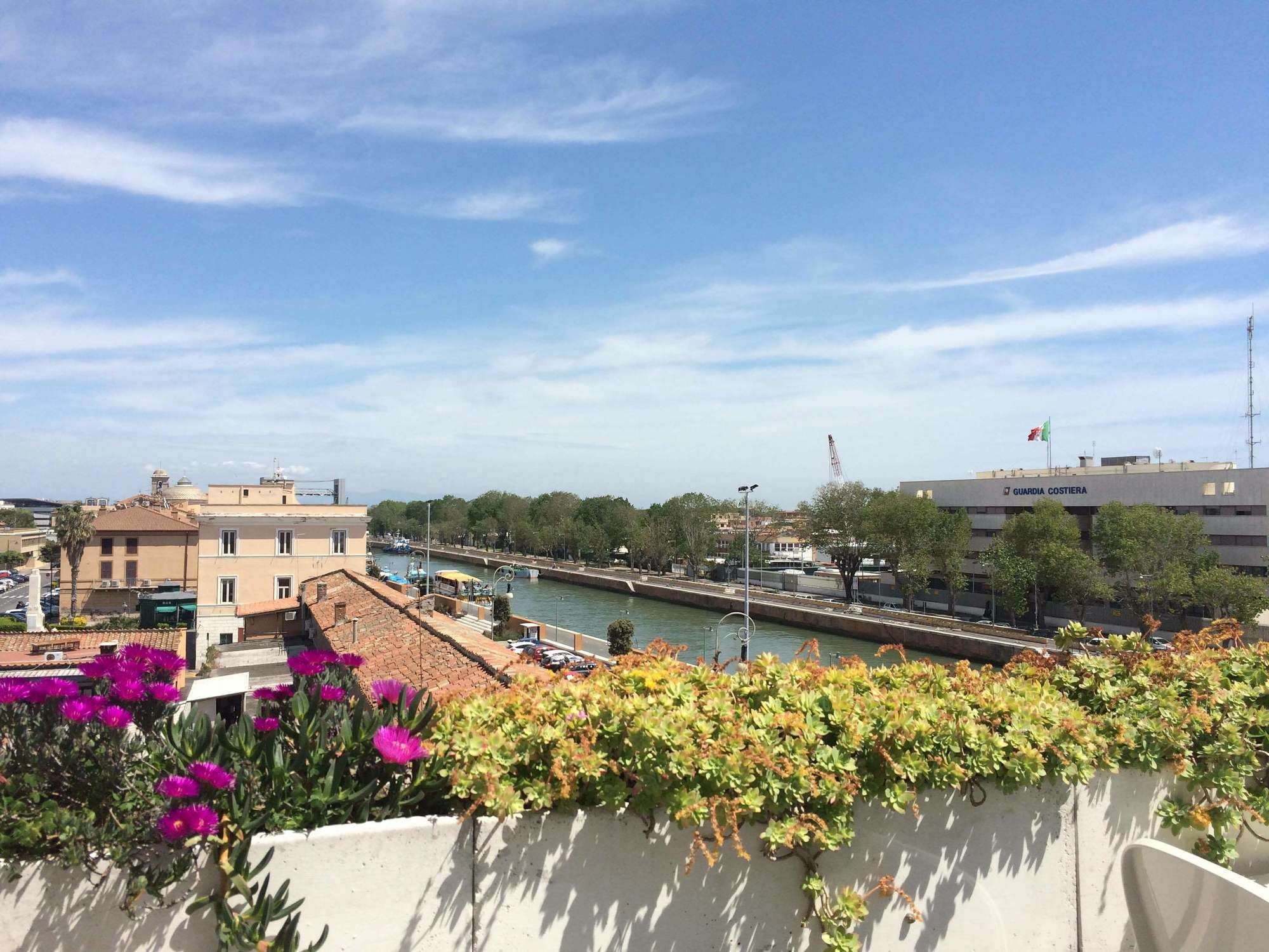 Domus Lina Hotel Fiumicino Ngoại thất bức ảnh