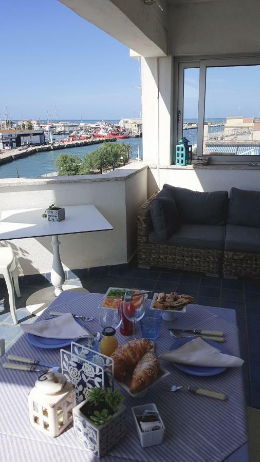 Domus Lina Hotel Fiumicino Ngoại thất bức ảnh